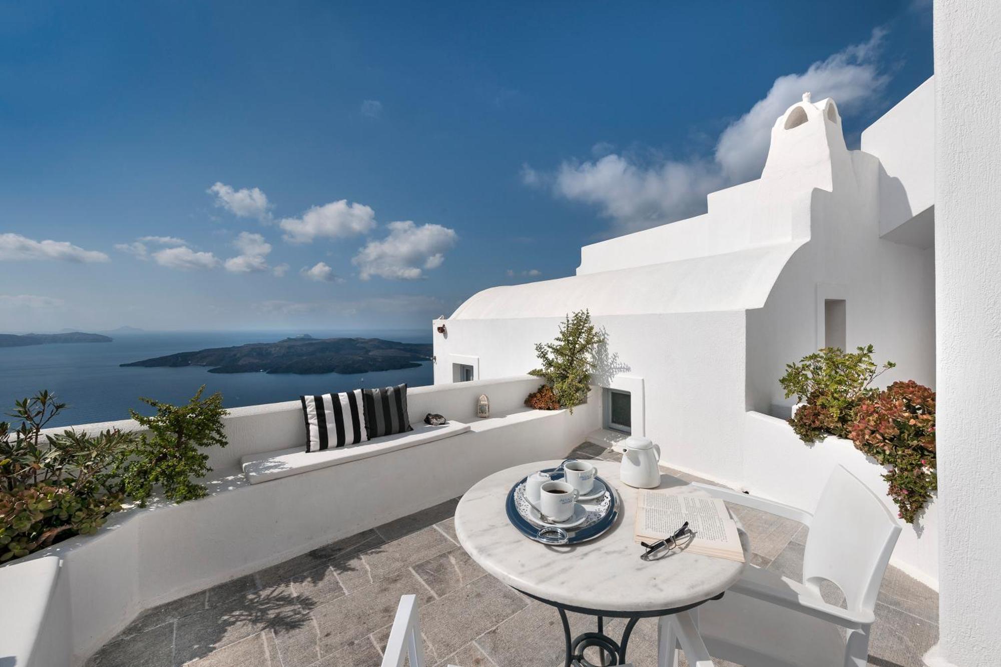 Aigialos Luxury Traditional Settlement Hotel Fira  Exterior photo