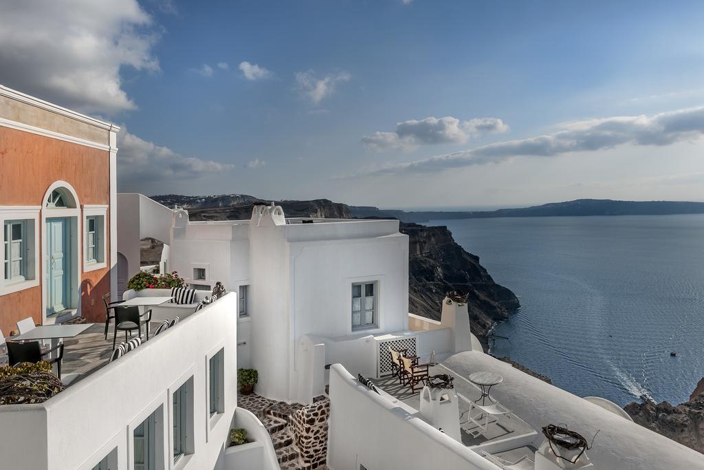 Aigialos Luxury Traditional Settlement Hotel Fira  Exterior photo