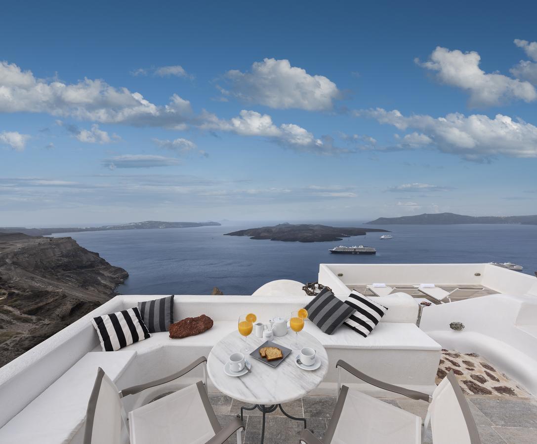 Aigialos Luxury Traditional Settlement Hotel Fira  Room photo